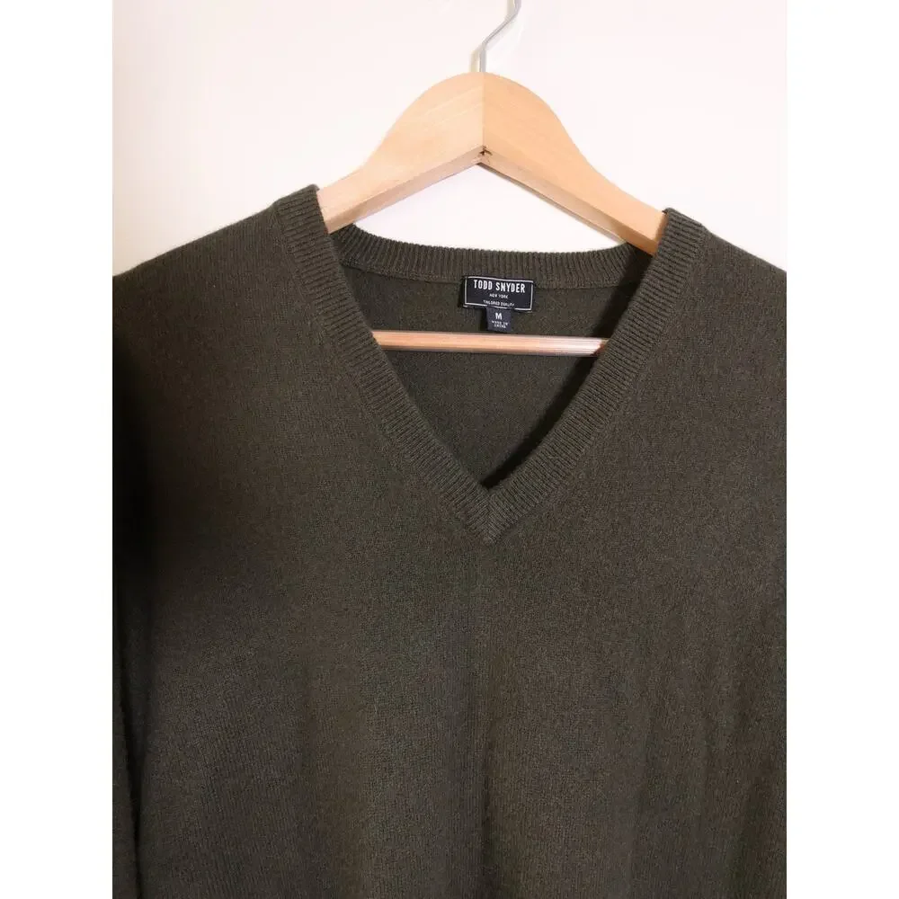 Todd Snyder New York 100% Cashmere V-Neck Sweater Olive Green Men’s Size M